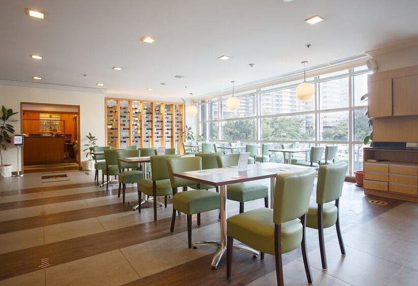 فندق The Linden Suites