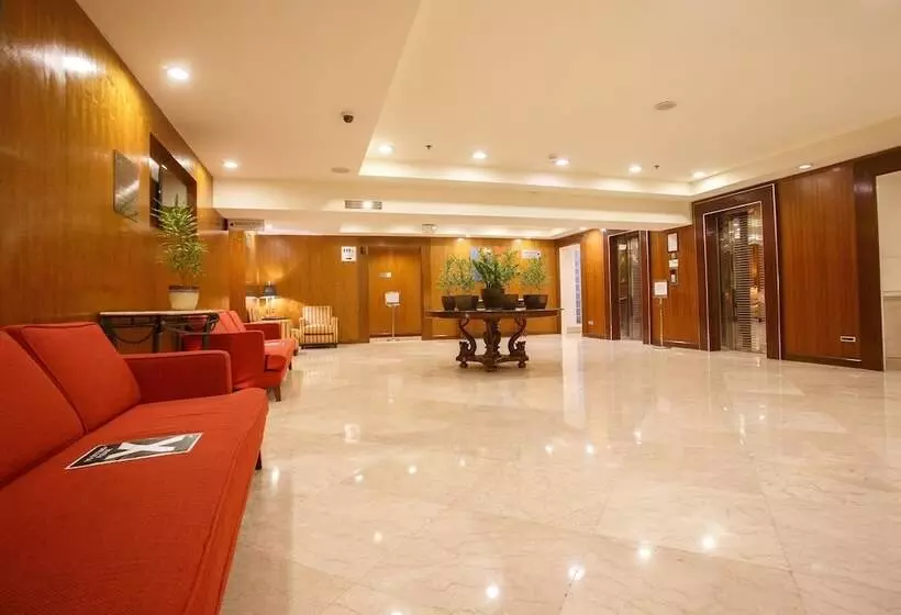 ホテル The Linden Suites