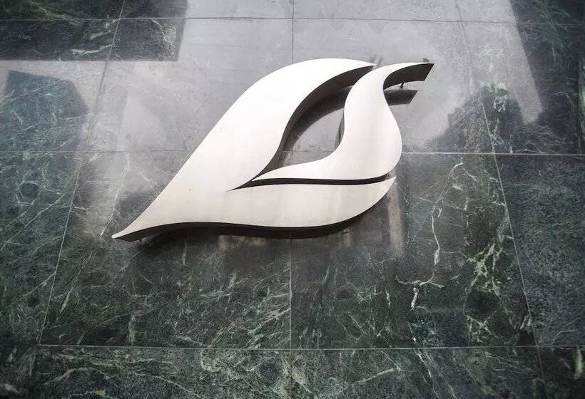 ホテル The Linden Suites