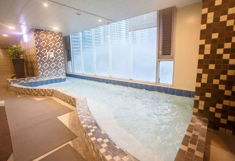 ホテル The Linden Suites