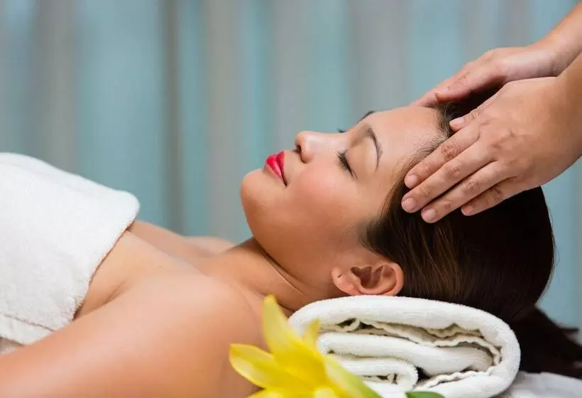 ホテル The Linden Suites