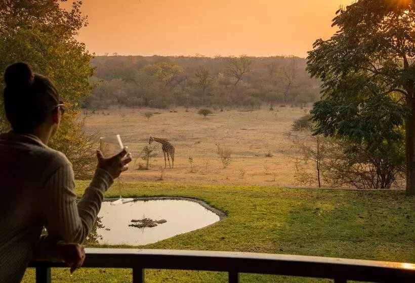 هتل Anantara Stanley & Livingstone Victoria Falls