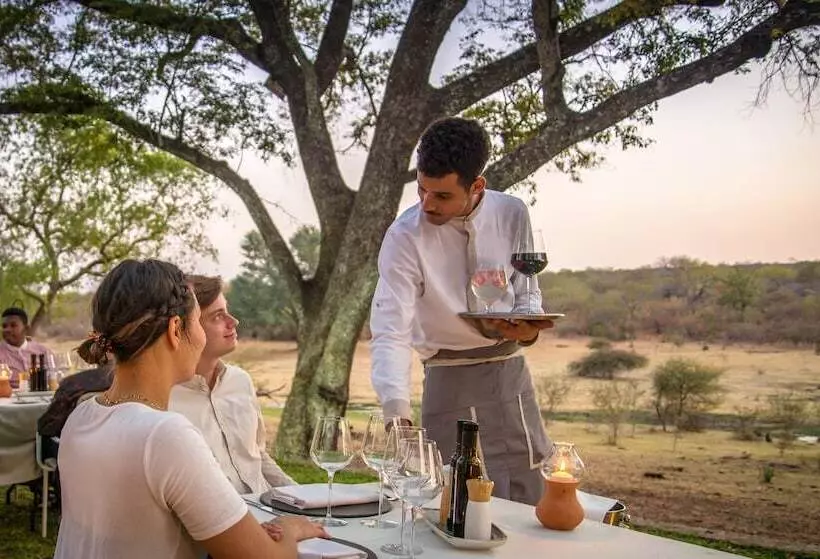 هتل Anantara Stanley & Livingstone Victoria Falls