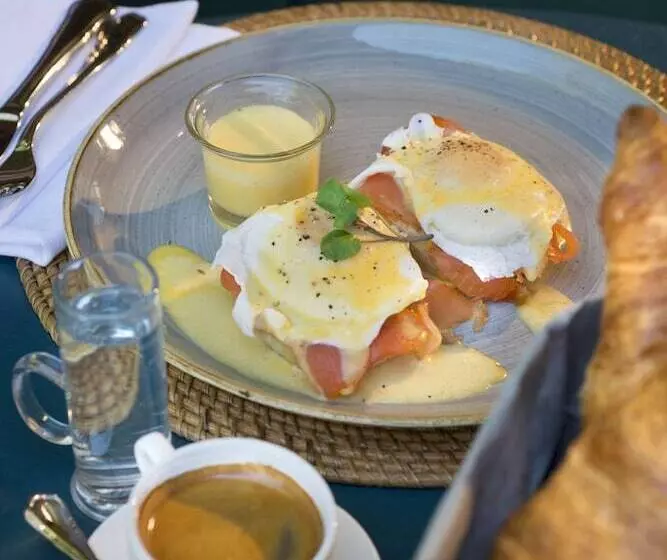 هتل Anantara Stanley & Livingstone Victoria Falls