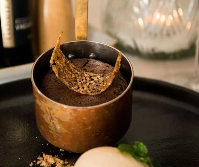 هتل Anantara Stanley & Livingstone Victoria Falls