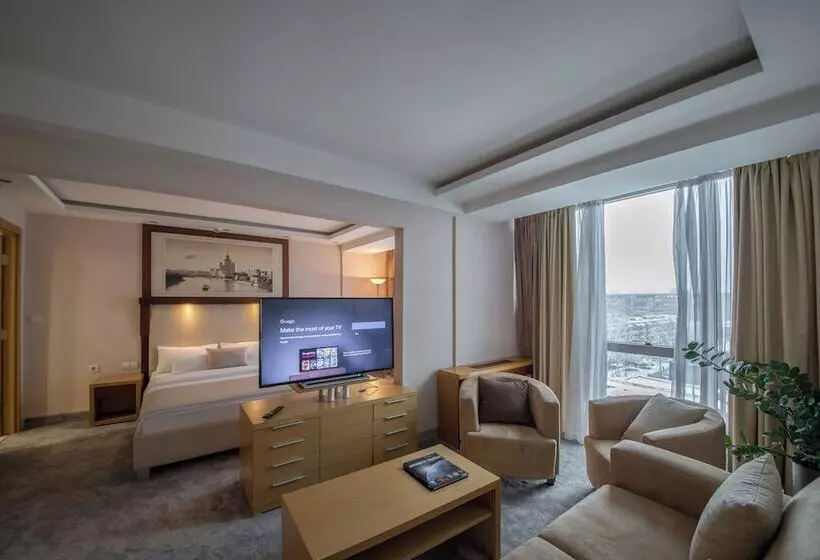 هتل Putnik Inn Belgrade