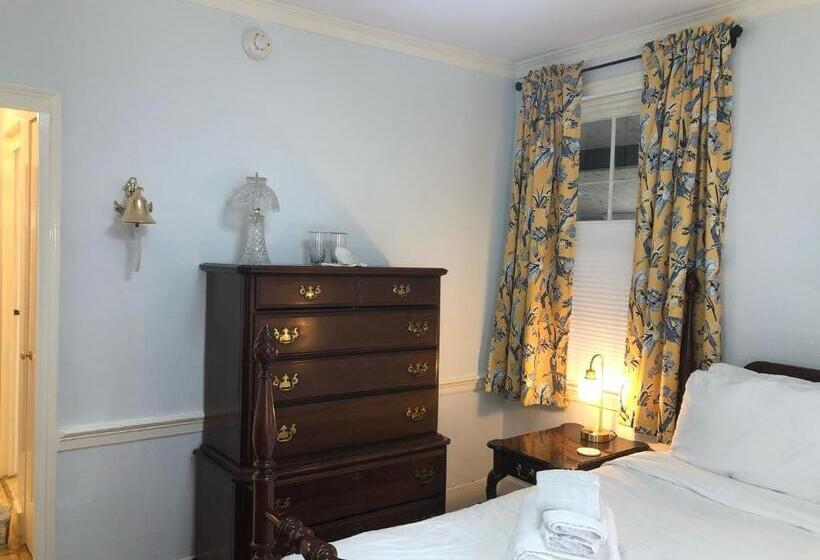 בית מלון כפרי William's Grant Inn Bed And Breakfast