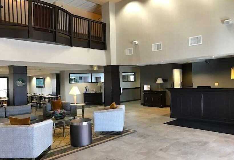 هتل Wingate By Wyndham Pueblo