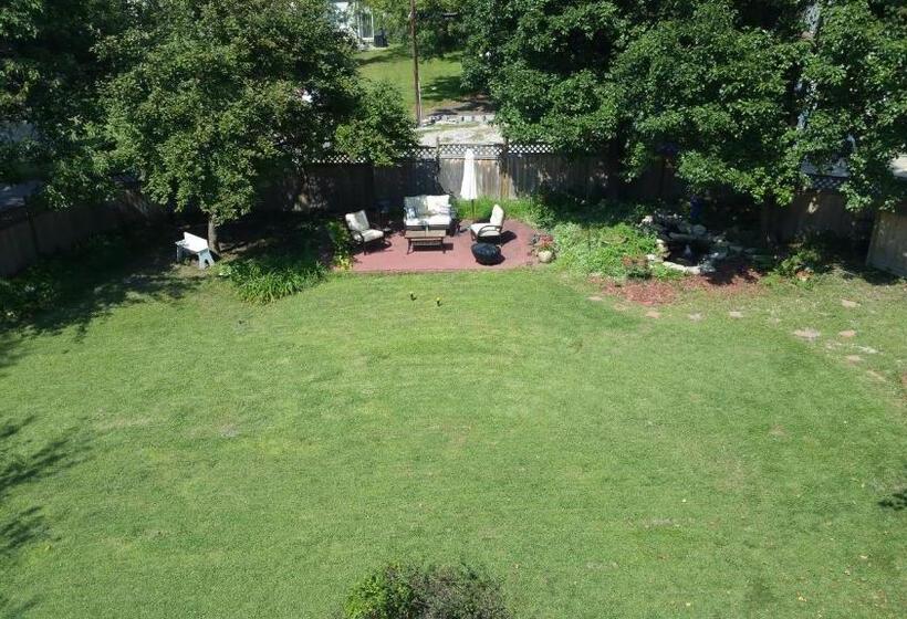 호텔 Woodstock Inn Bed & Breakfast