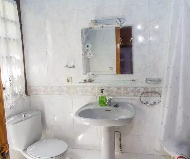 مسافرخانه Arc House Cordoba