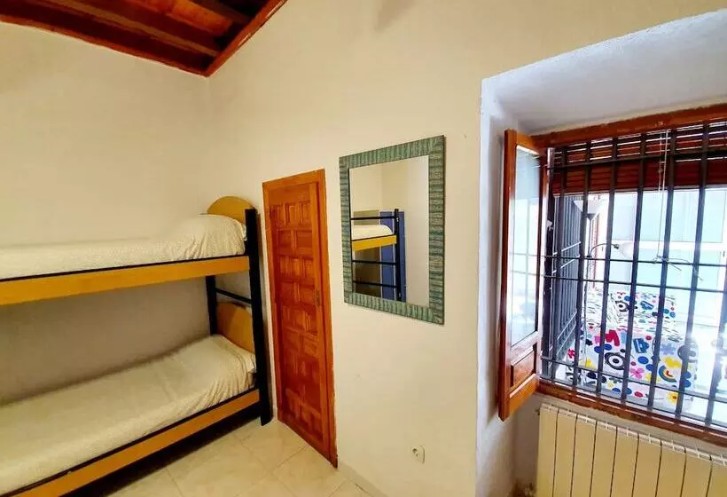 مسافرخانه Arc House Cordoba