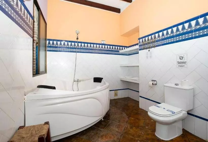 مسافرخانه Safestay Cordoba Mezquita Catedral