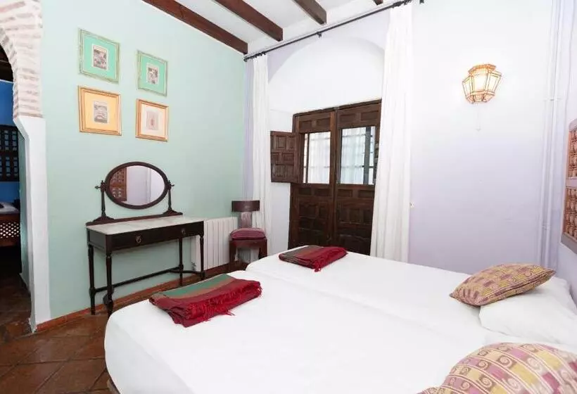 مسافرخانه Safestay Cordoba Mezquita Catedral