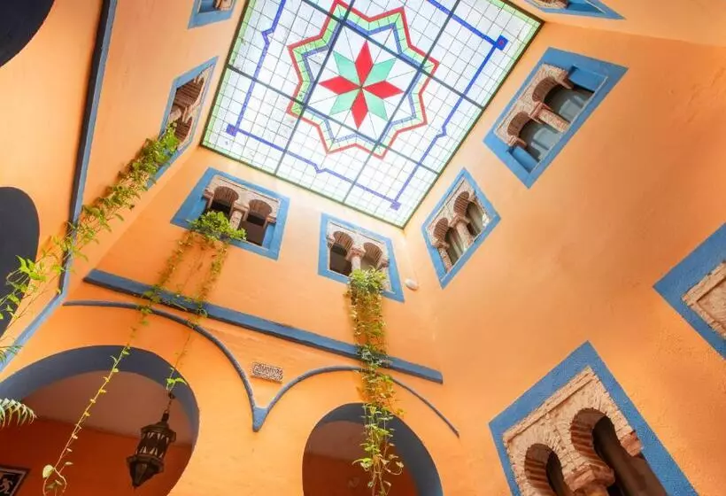 مسافرخانه Safestay Cordoba Mezquita Catedral