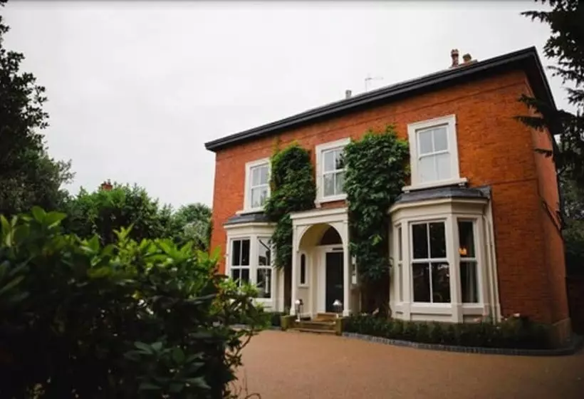 Отель Eleven Didsbury Park