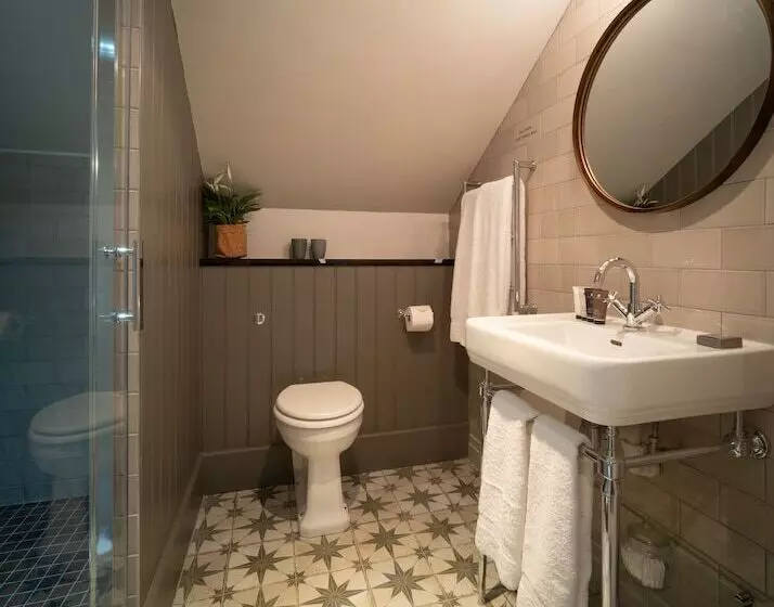 Отель Eleven Didsbury Park