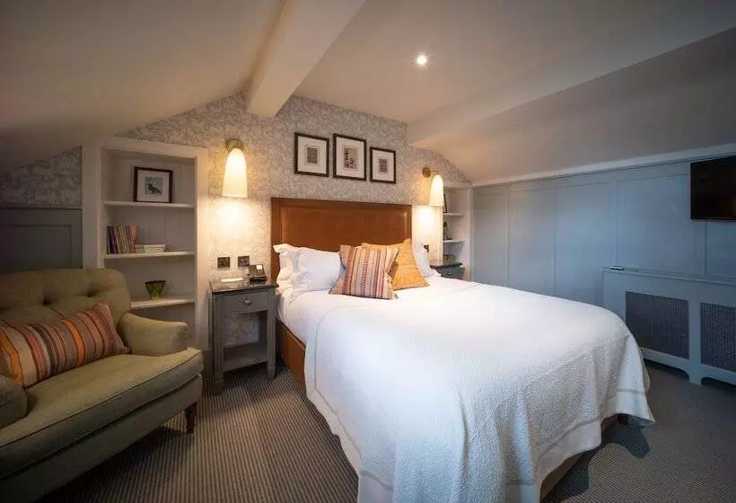 Отель Eleven Didsbury Park