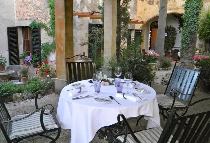 Hotel Finca Raims