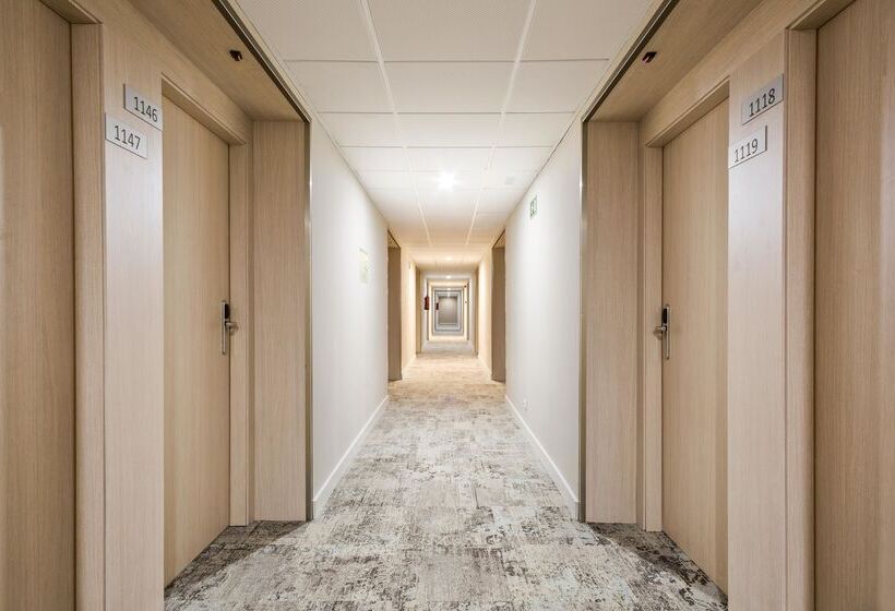 Отель Best Front Maritim