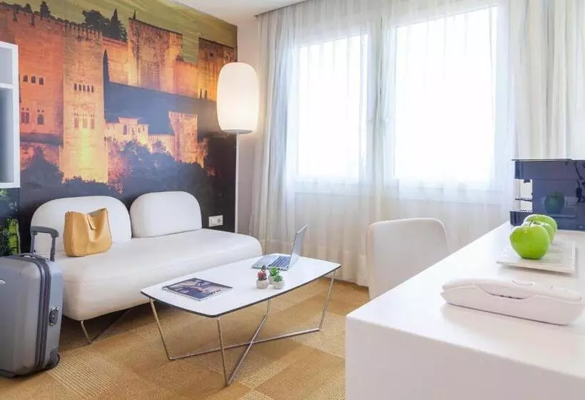 هتل Maciá Granada Five Senses Rooms & Suites