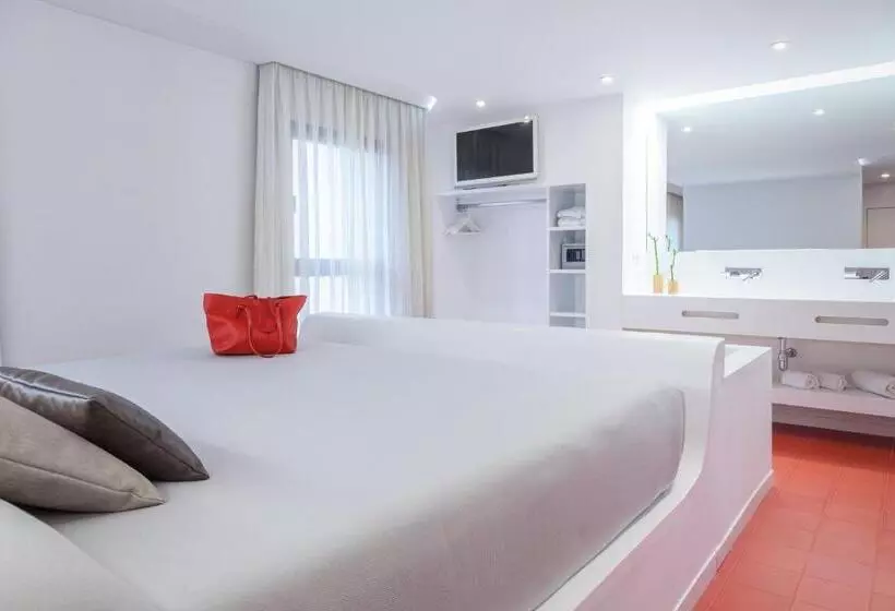 هتل Maciá Granada Five Senses Rooms & Suites