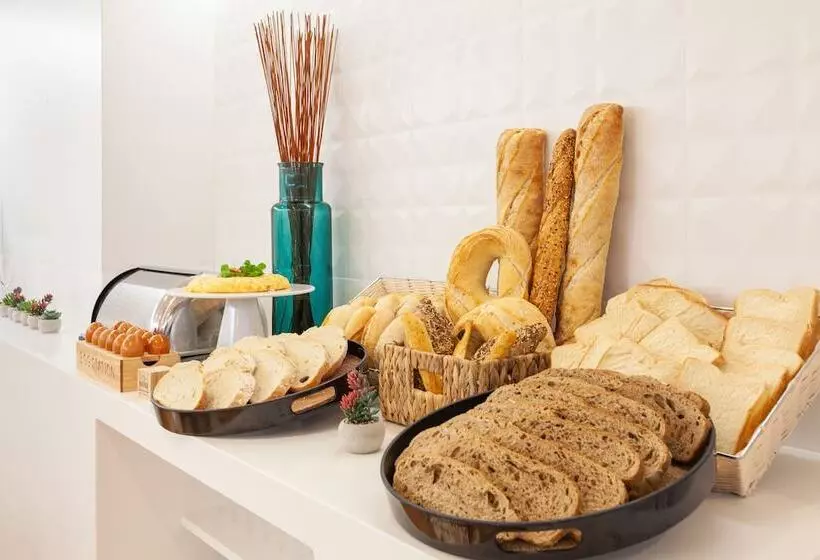 هتل Maciá Granada Five Senses Rooms & Suites