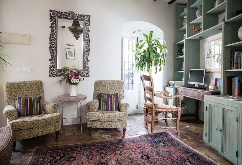 هتل La Casa Del Califa