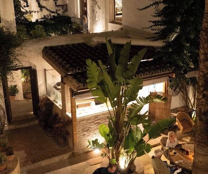 هتل La Casa Del Califa