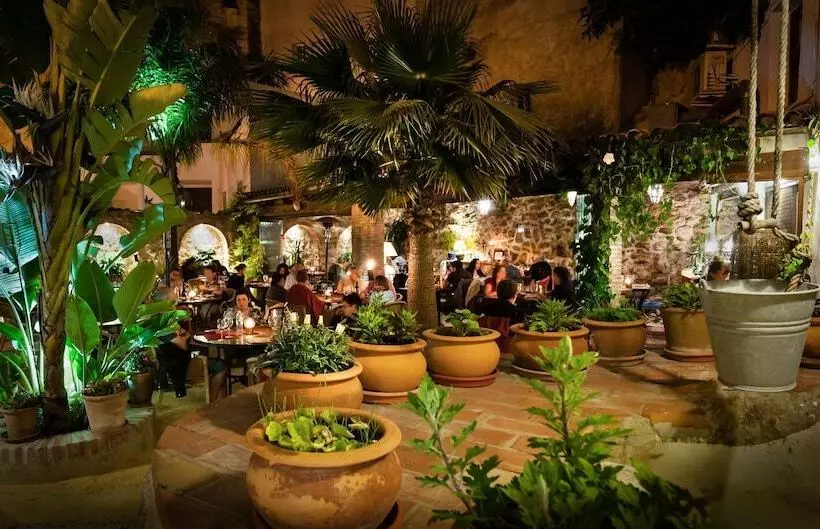 Otel La Casa Del Califa