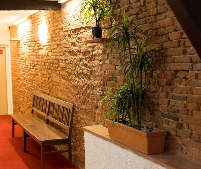 Hotel Le Clocher De Rodez Centre Gare