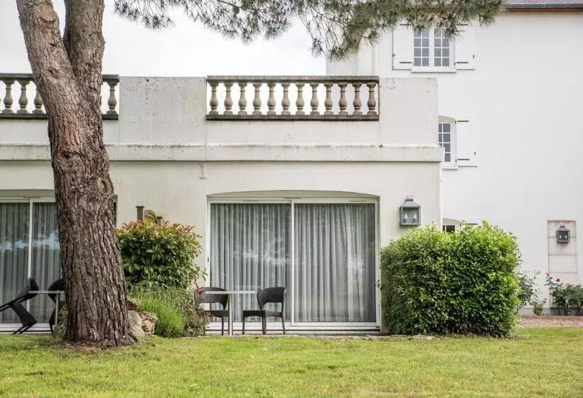 호텔 Logis Hôtel Restaurant Des Châteaux