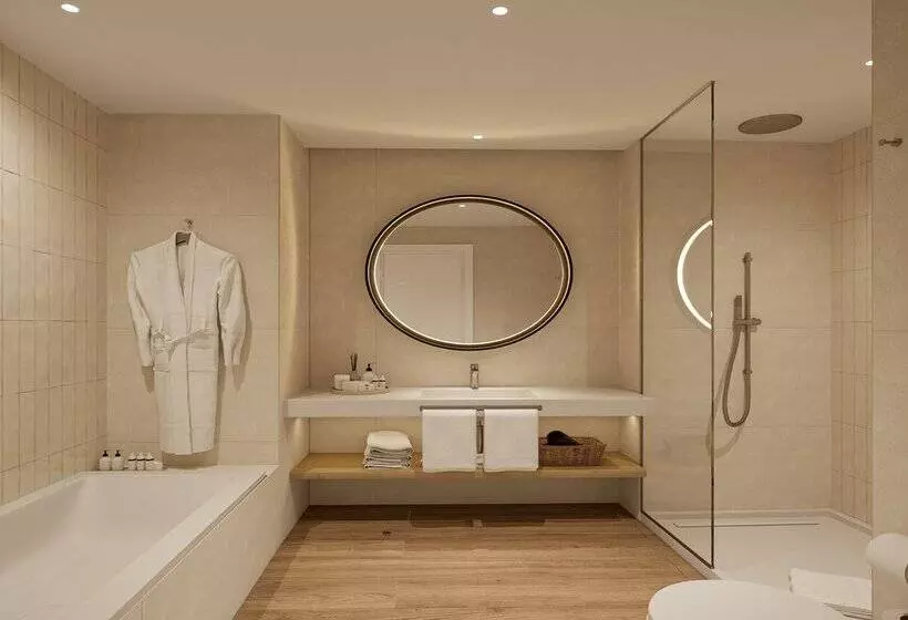 هتل Mediterranean Palace