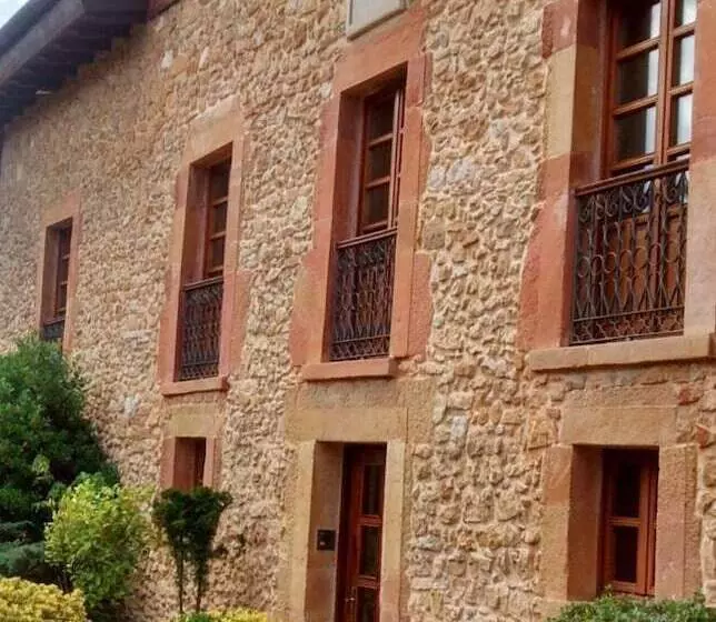 Отель Palacio De La Viñona