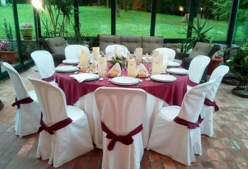 Отель Palacio De La Viñona