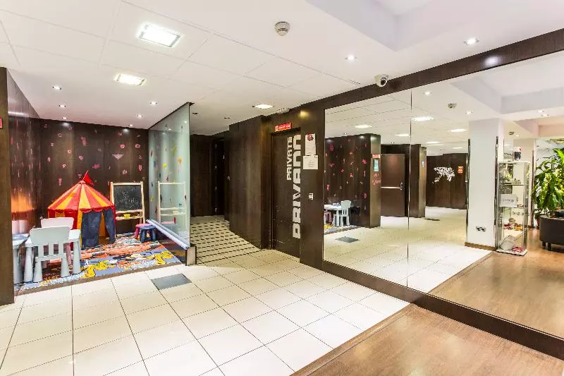 هتل Petit Palace Arturo Soria Alcala