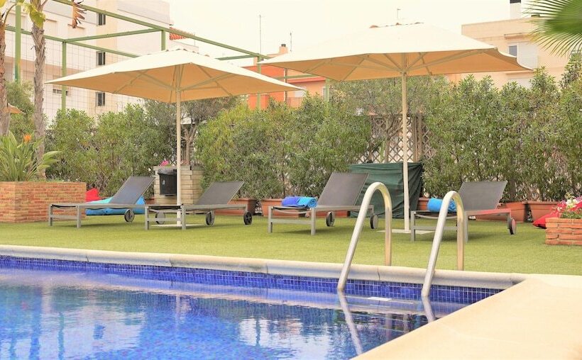 هتل Port Feria Valencia