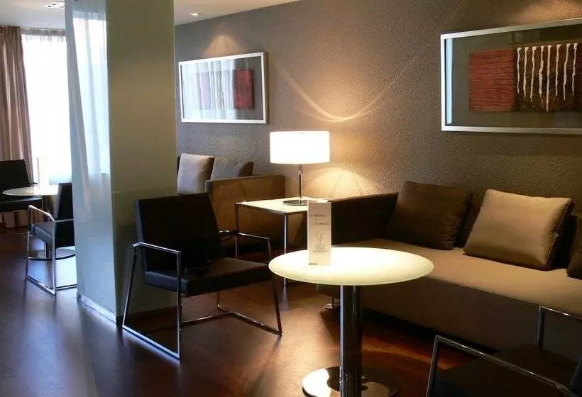 فندق Port Feria Valencia