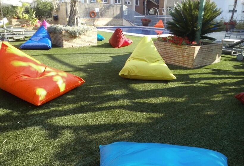 هتل Port Feria Valencia