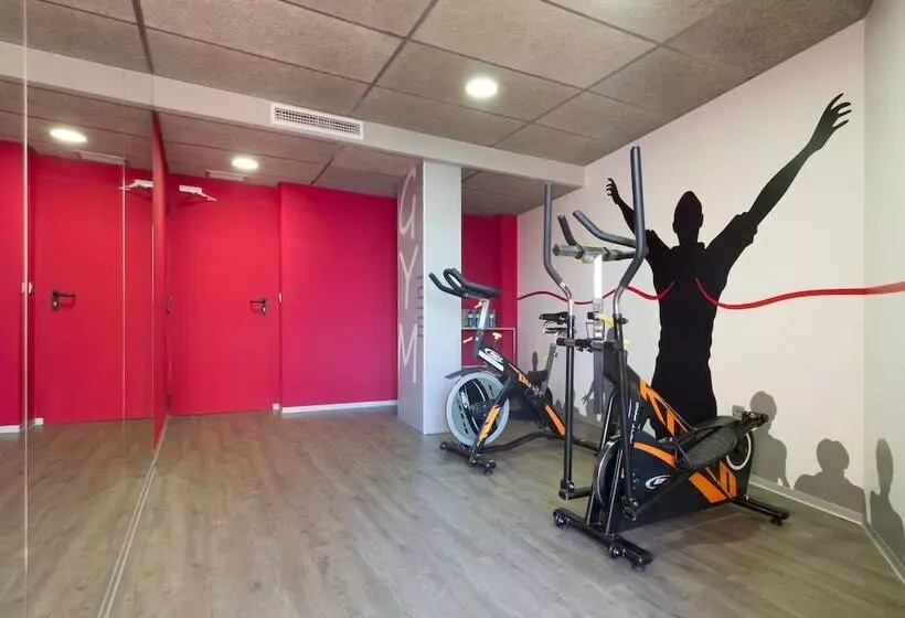 فندق Port Feria Valencia