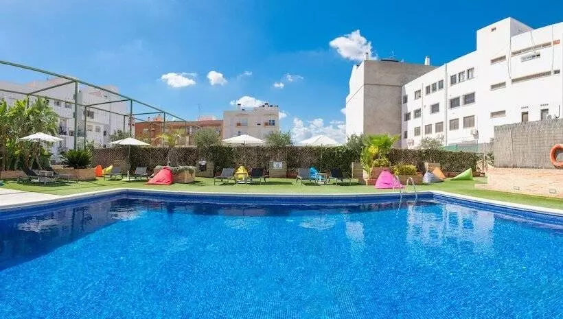 فندق Port Feria Valencia