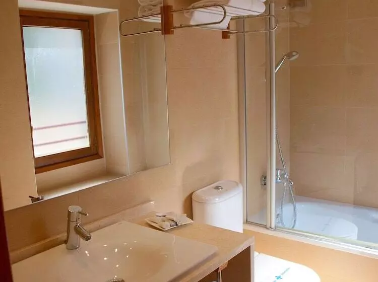 فندق Santa Cristina Petit Spa