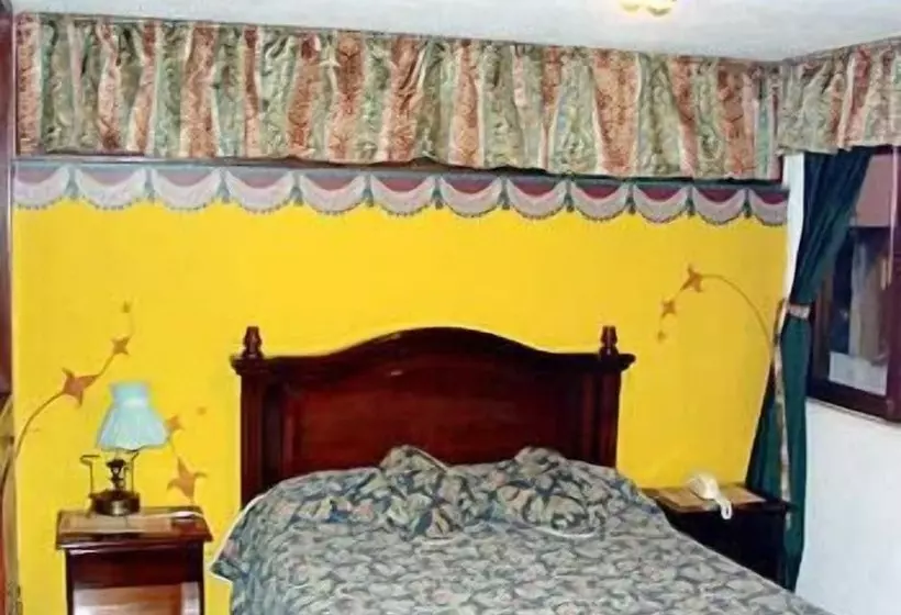 בית מלון כפרי Sol De Quito