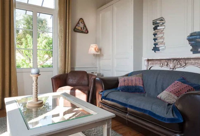 فندق The Originals City, Hôtel La Cour Carrée, Eu