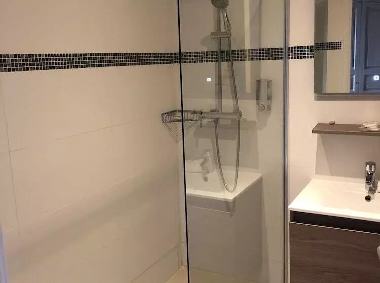 酒店 The Originals City, Hôtel La Cour Carrée, Eu