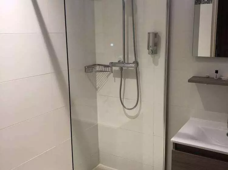 酒店 The Originals City, Hôtel La Cour Carrée, Eu