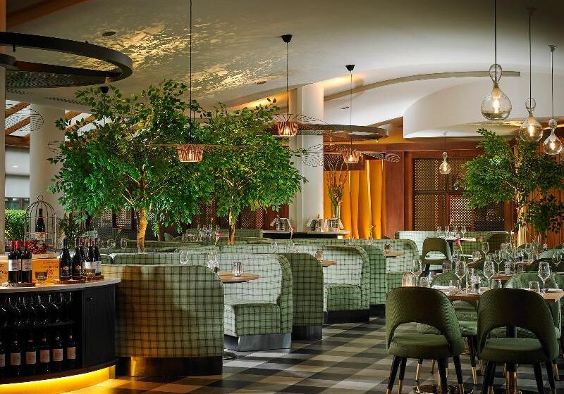 호텔 Tullamore Court