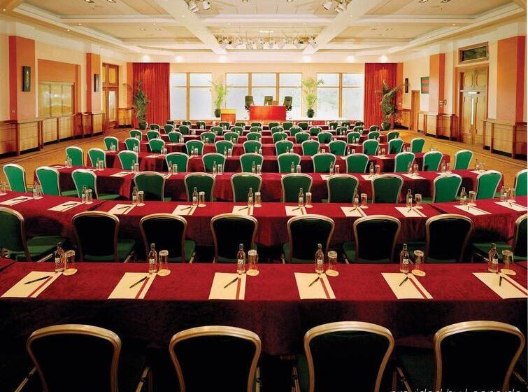 호텔 Tullamore Court