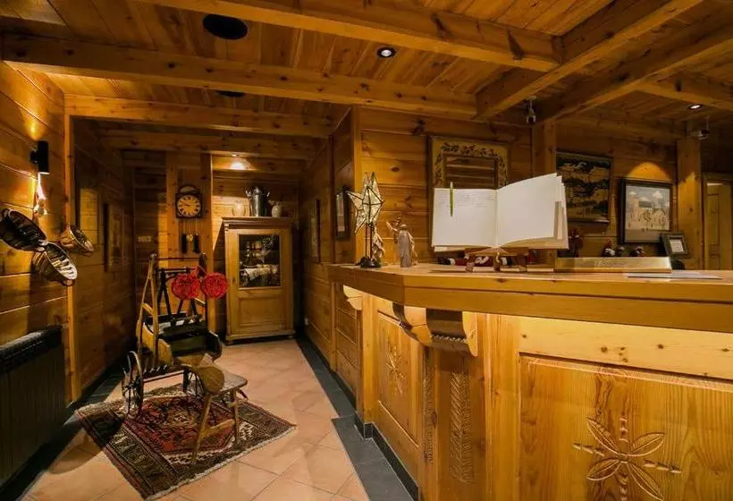 هتل Xalet Montana