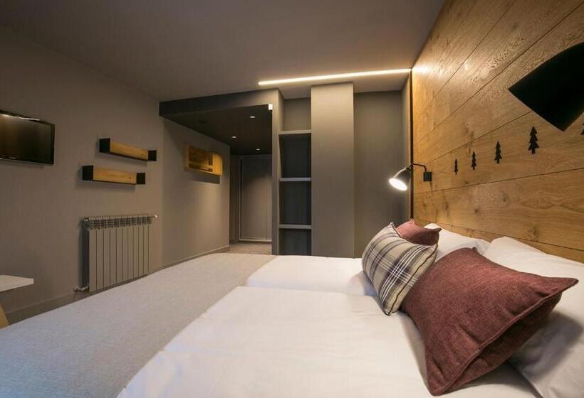 هتل Xalet Montana