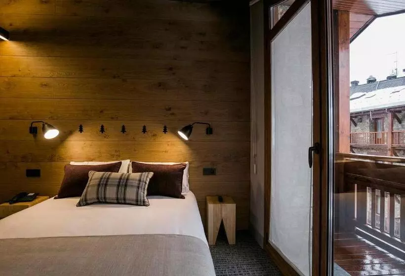 هتل Xalet Montana